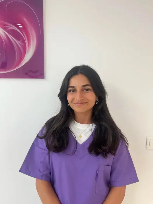 Dr Carla levy