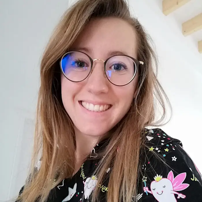 Dr Chloé SALOM
