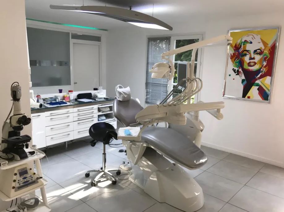 Dr Laura Haddad