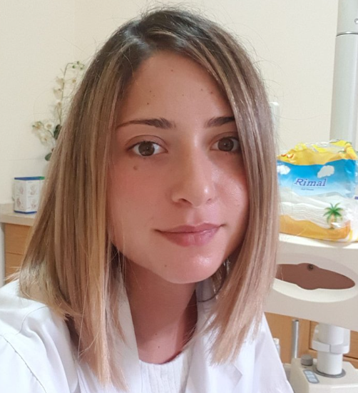 Dr Kik Stéphanie